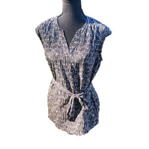 Black & white top belted NEW small